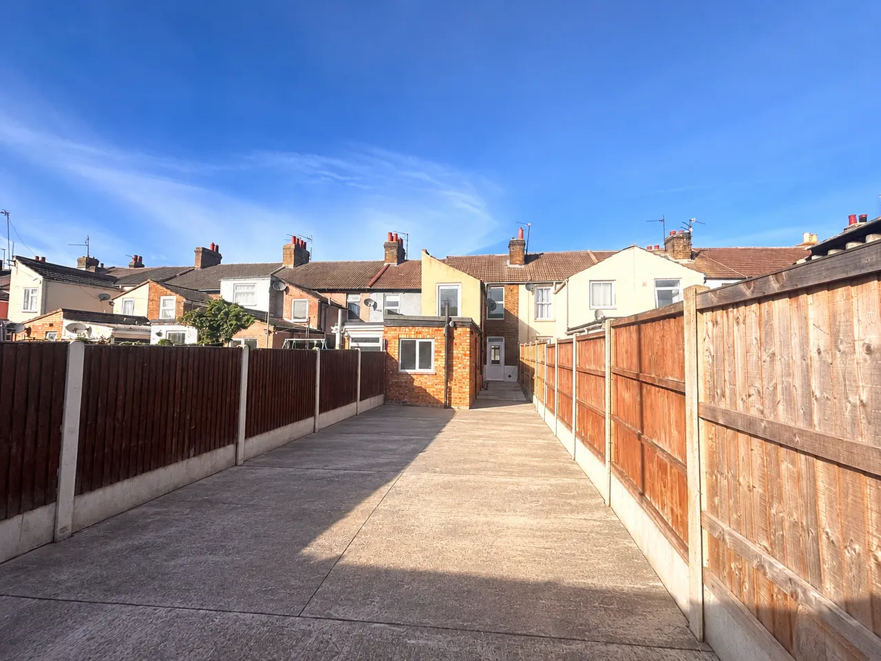 James Street, Sheerness, ME12, photo 2