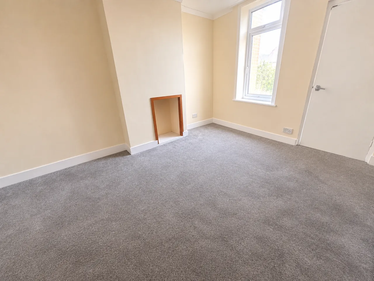 James Street, Sheerness, ME12, photo 5