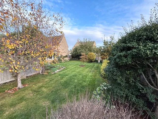 Cherry Tree Drive, Cirencester, GL7, photo 3