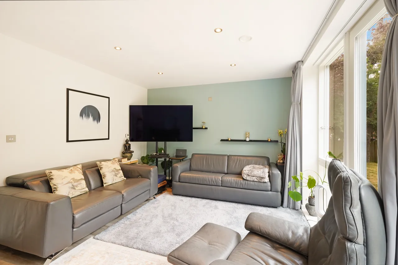 Reservoir Way, NW10, photo 6