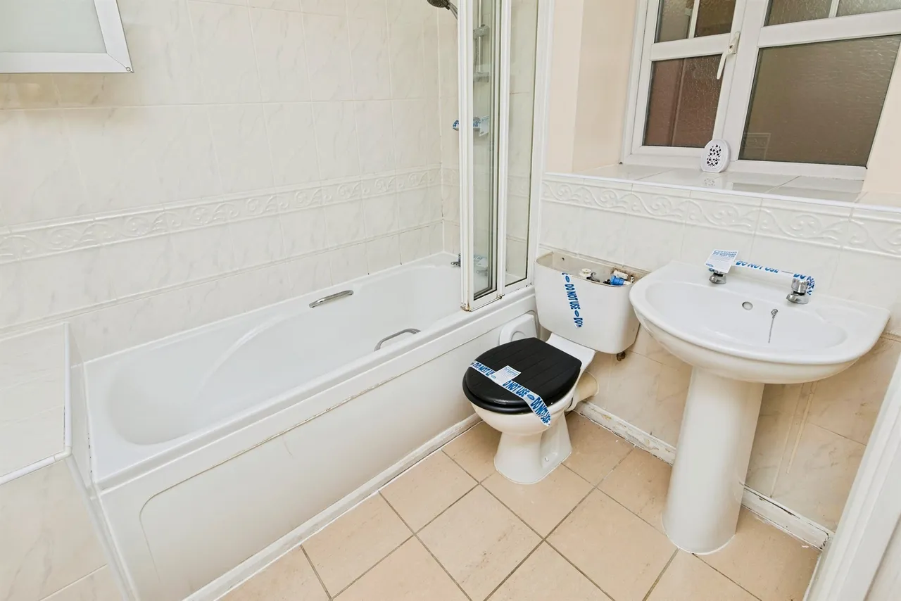 Black Eagle Court, Burton-On-Trent, DE14, photo 10