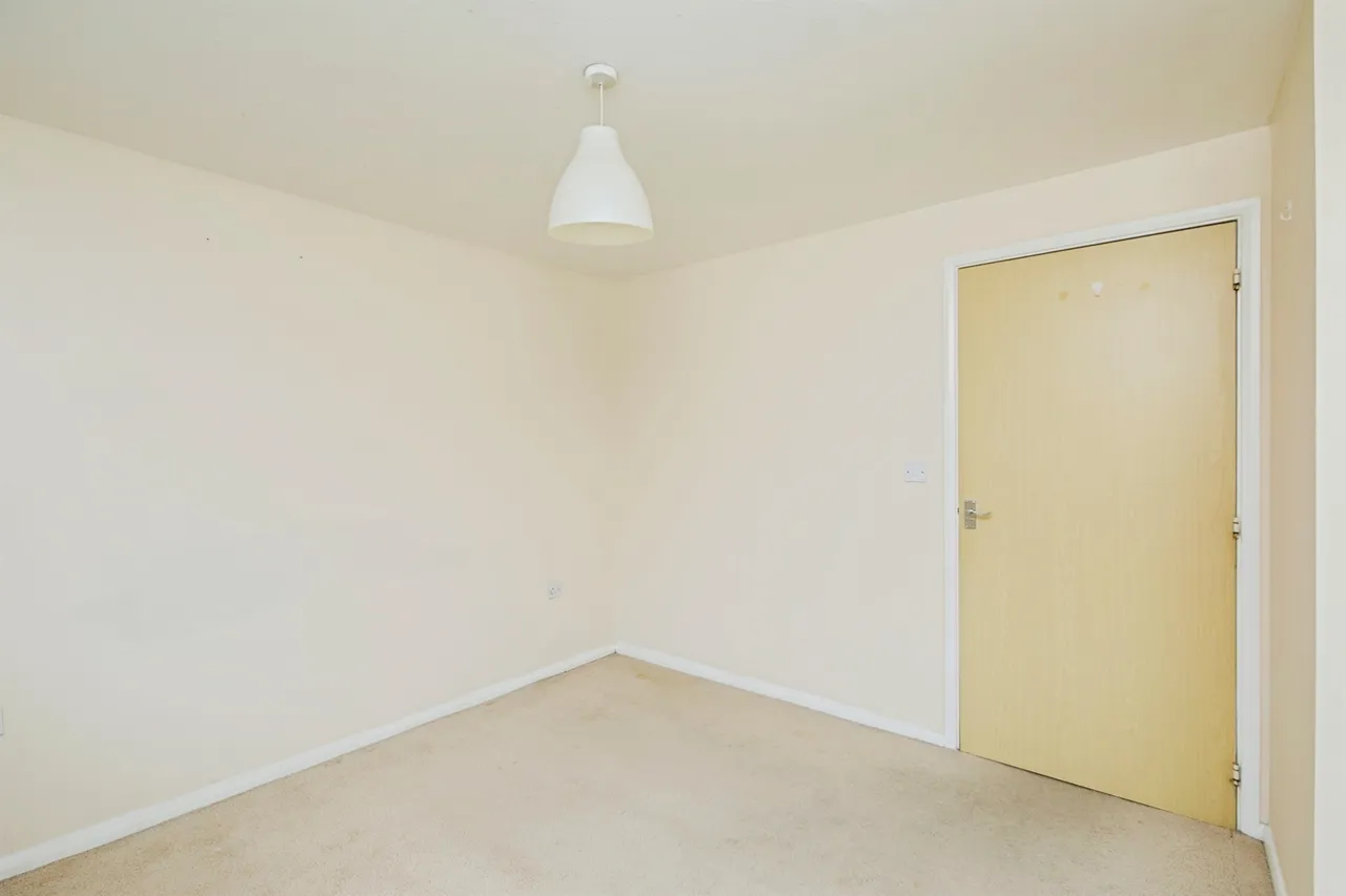 Black Eagle Court, Burton-On-Trent, DE14, photo 16