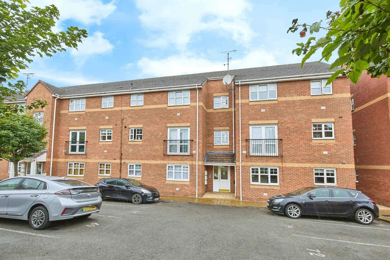 2 bed flat for sale, Black Eagle Court, Burton-On-Trent, DE14