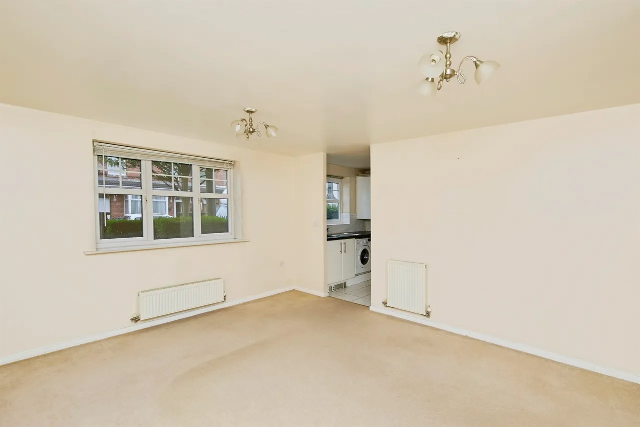 Black Eagle Court, Burton-On-Trent, DE14, photo 7
