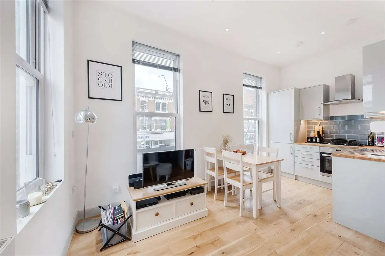 Dorothy Road, London, SW11, photo 2