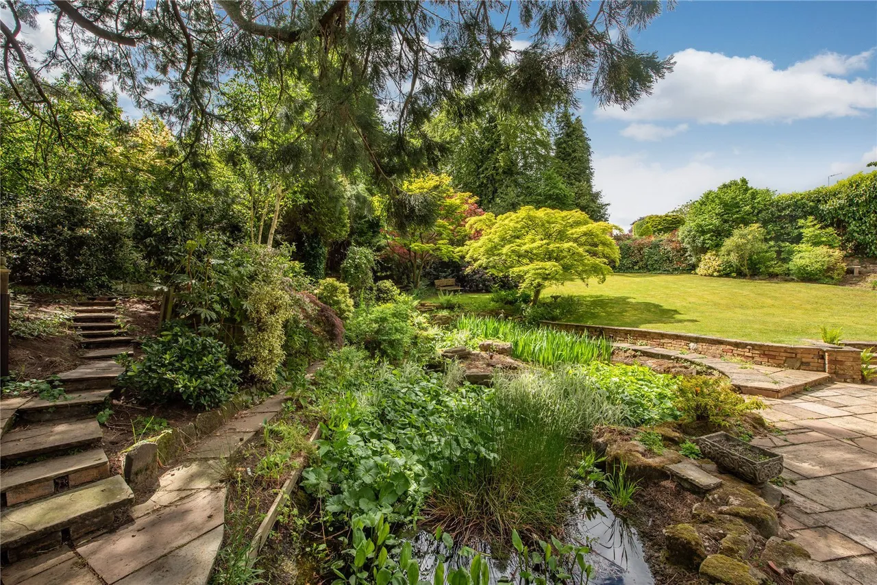 Broomfield Park, Westcott, RH4, photo 15