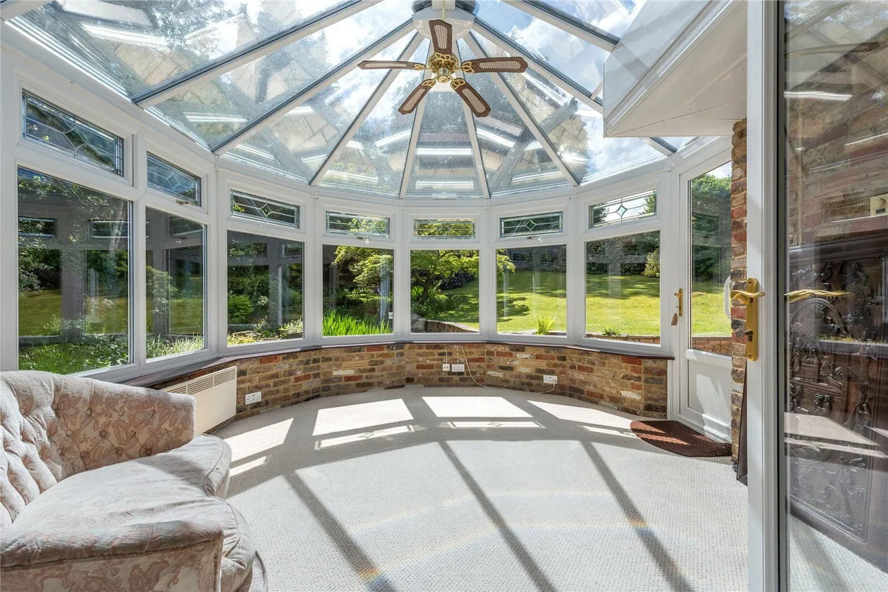 Broomfield Park, Westcott, RH4, photo 14