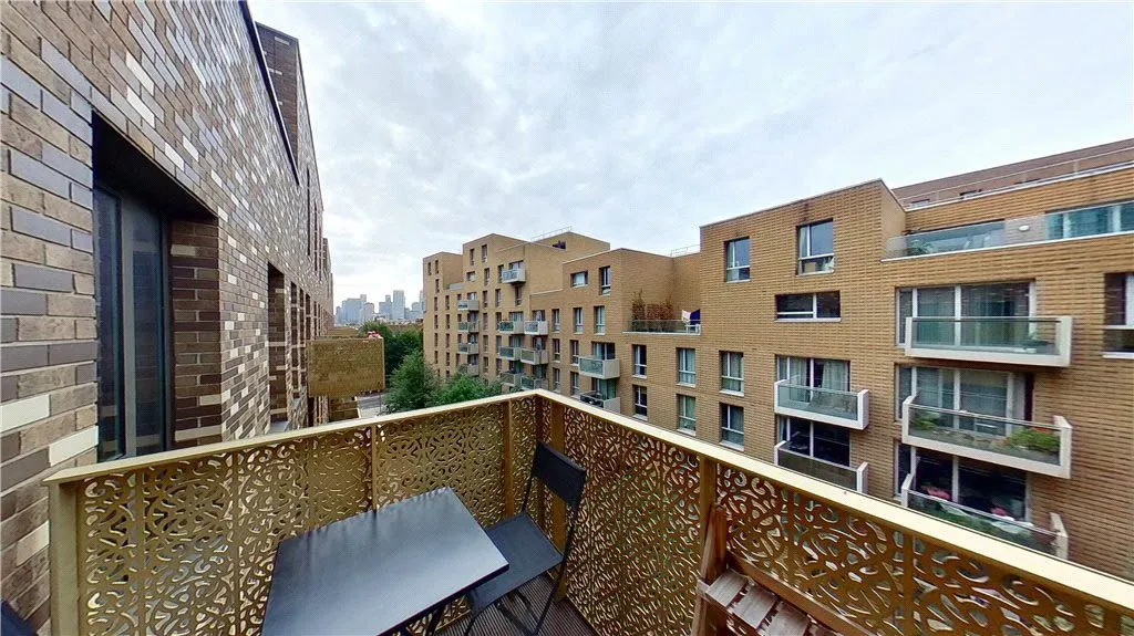 Flat 26, 17 Nelson Walk, London, photo 5