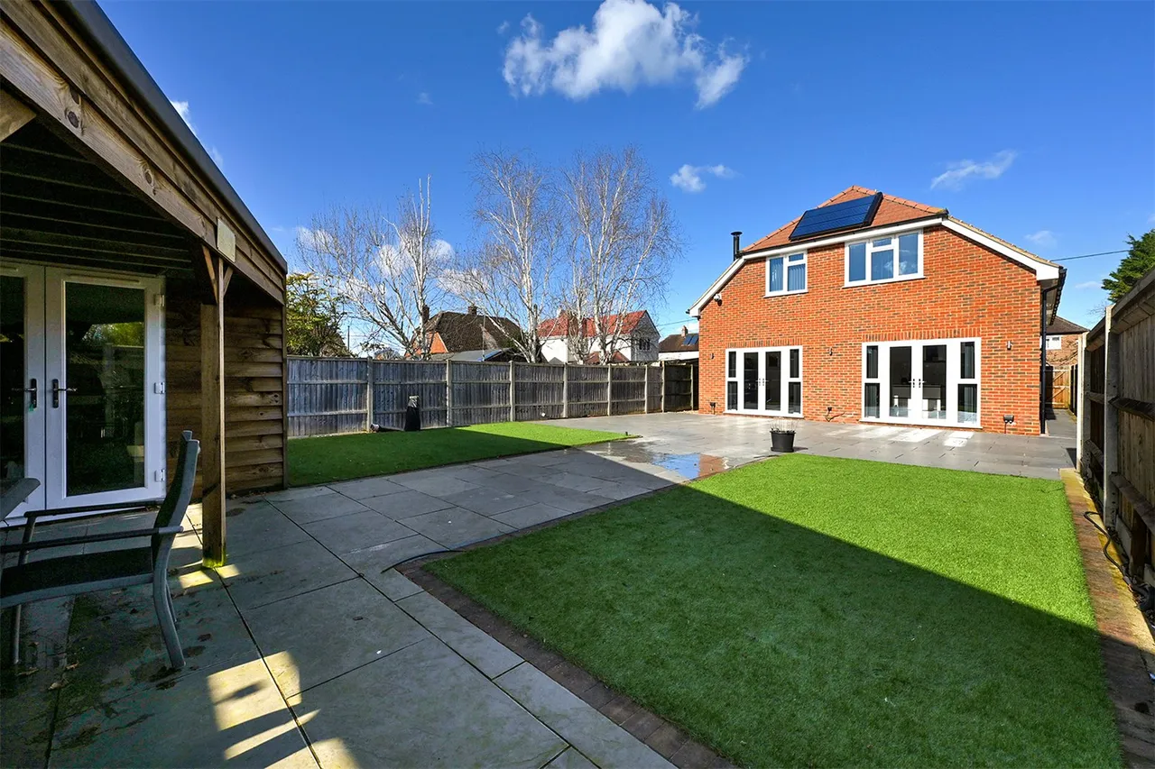 4 bed house for sale — Ashdene Road, Ash, Guildford, Surrey, GU12 6TB