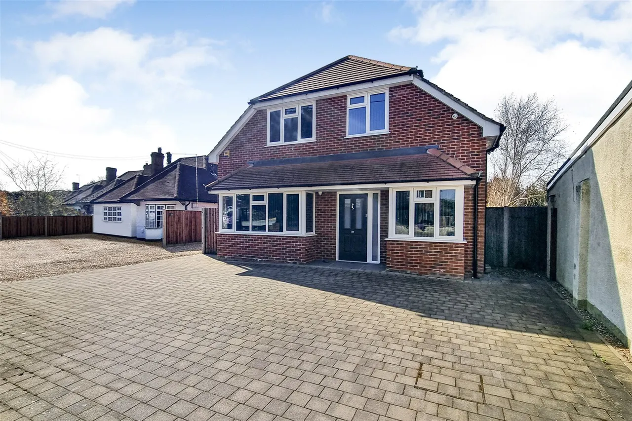Ashdene Road, Ash, Guildford, Surrey, GU12 6TB, photo 17