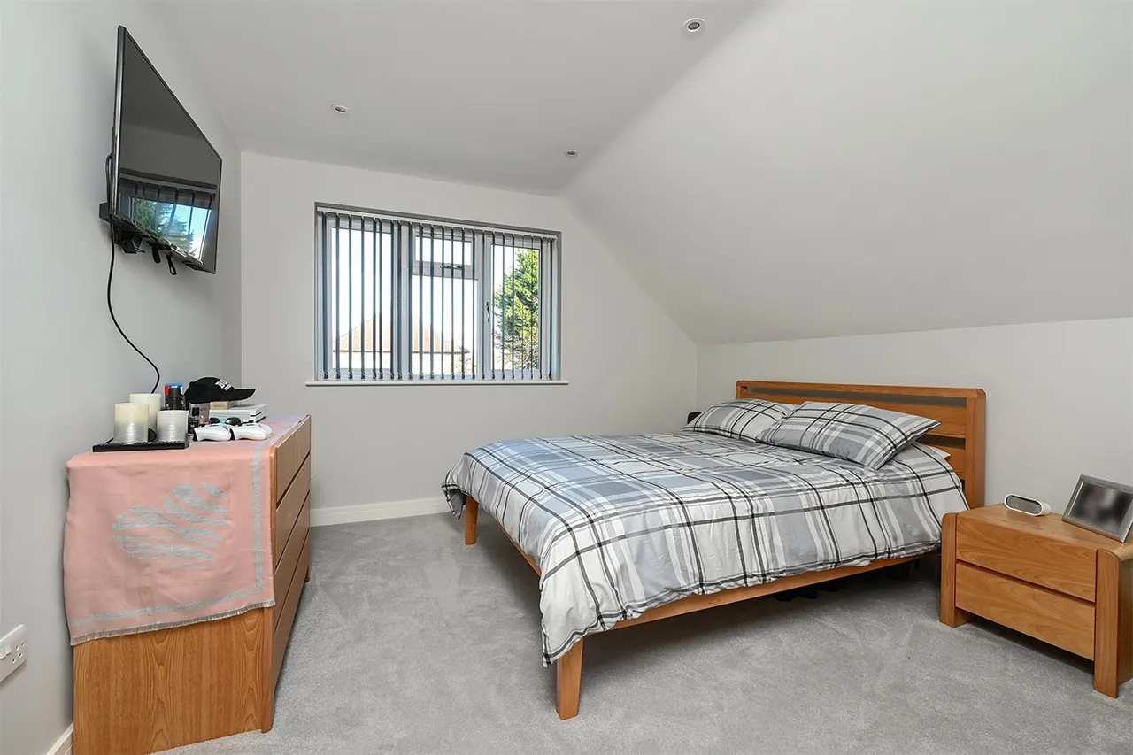 Ashdene Road, Ash, Guildford, Surrey, GU12 6TB, photo 15