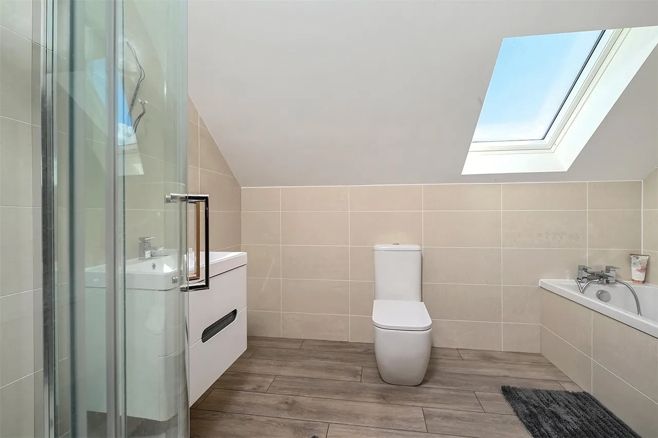 Ashdene Road, Ash, Guildford, Surrey, GU12 6TB, photo 12