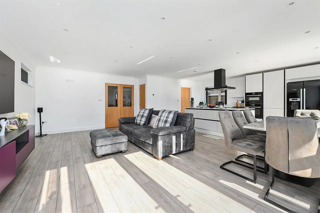 Ashdene Road, Ash, Guildford, Surrey, GU12 6TB, photo 5