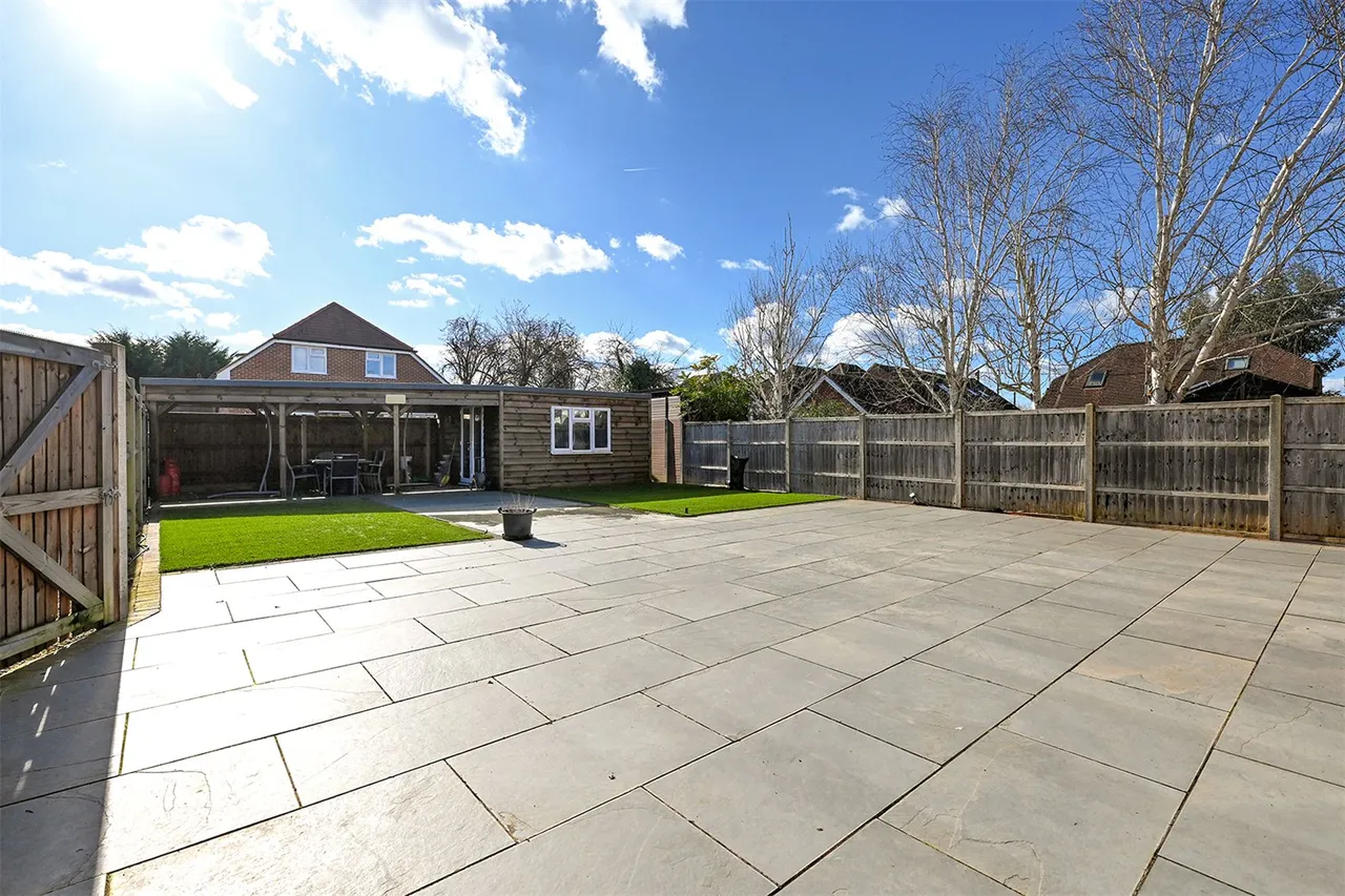 Ashdene Road, Ash, Guildford, Surrey, GU12 6TB, photo 9