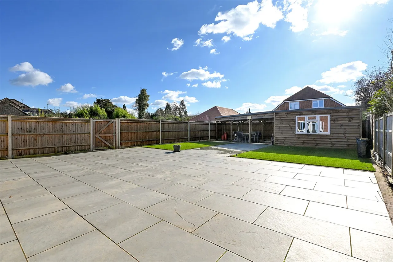 Ashdene Road, Ash, Guildford, Surrey, GU12 6TB, photo 16