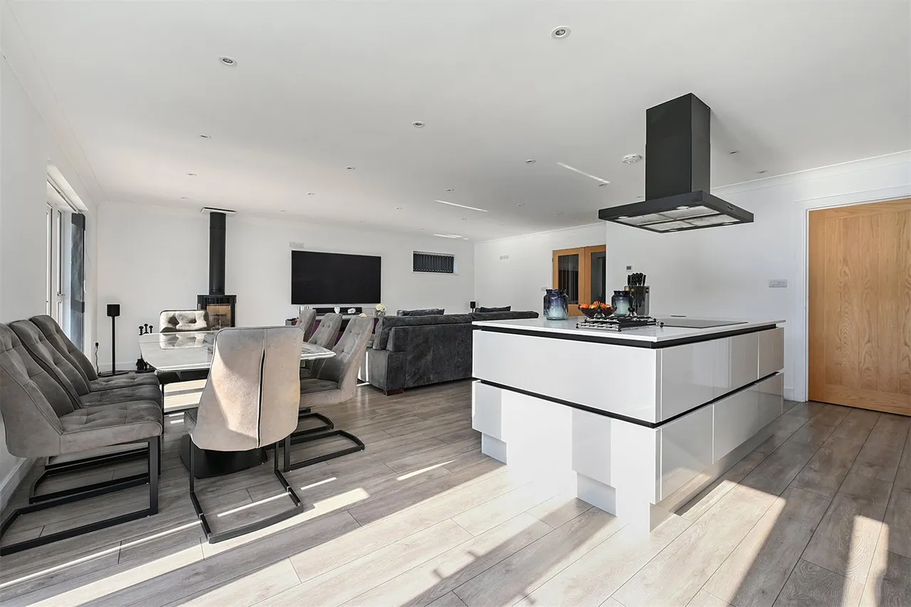 Ashdene Road, Ash, Guildford, Surrey, GU12 6TB, photo 4