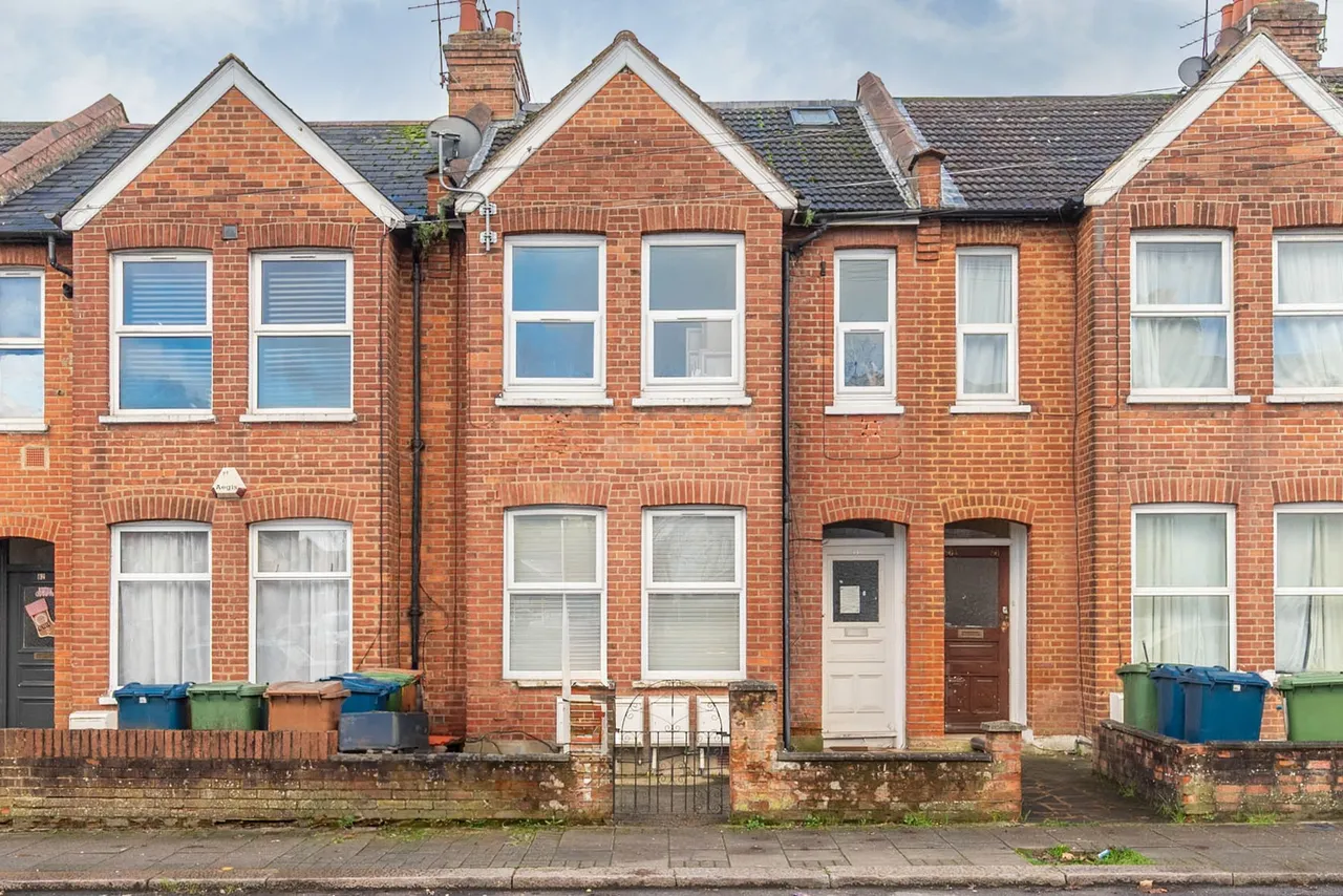 flat for sale — Flat 2, 84 Rosslyn Crescent, Harrow