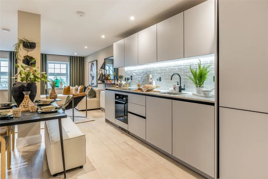 Stoke Gardens, Slough, SL1, photo 2