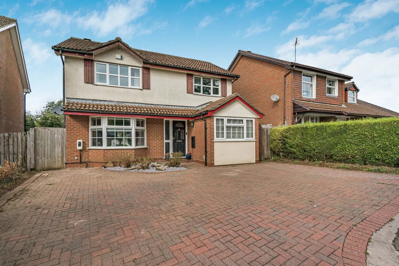 Ashwin Close, Brackley, NN13, photo 24