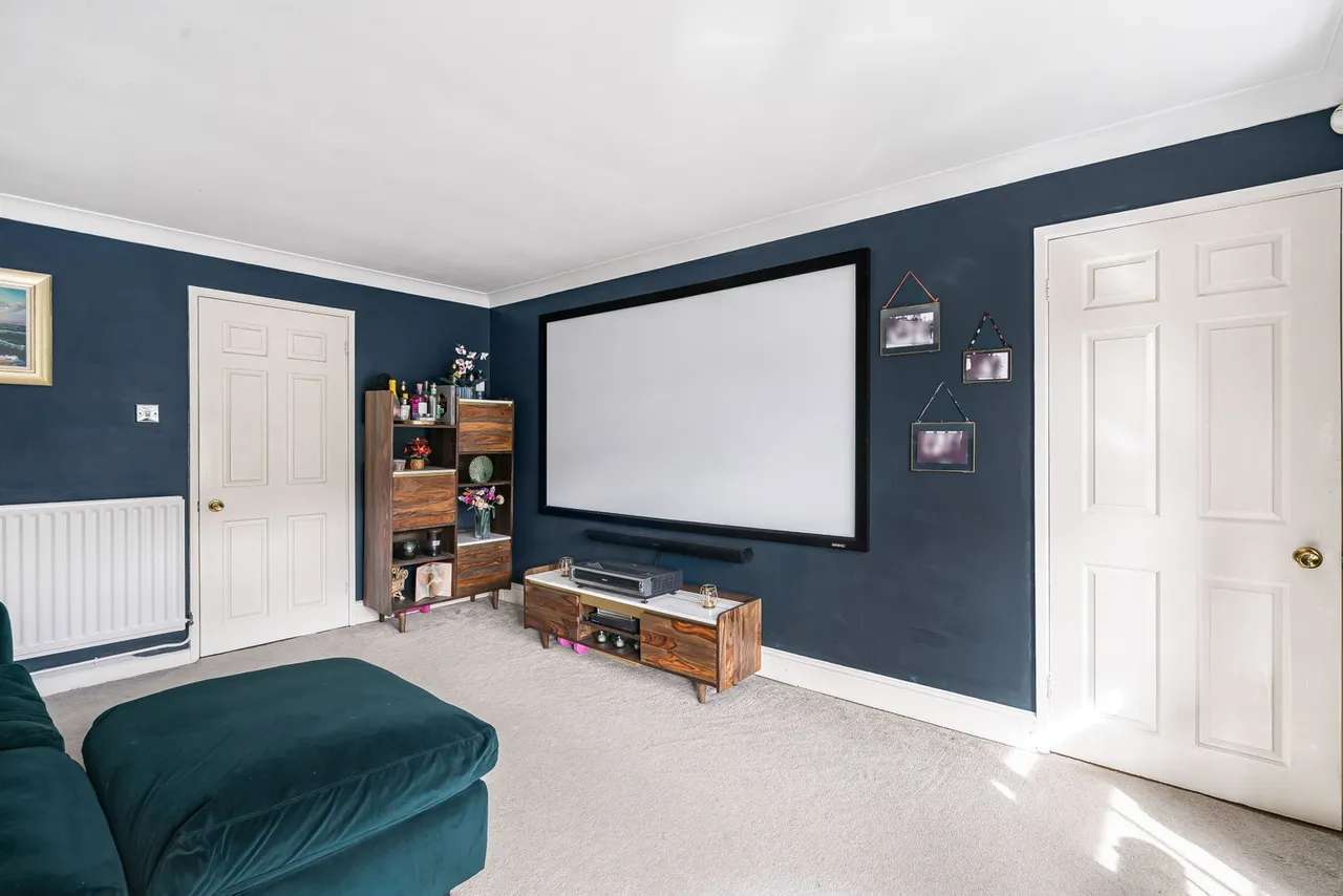 Ashwin Close, Brackley, NN13, photo 3