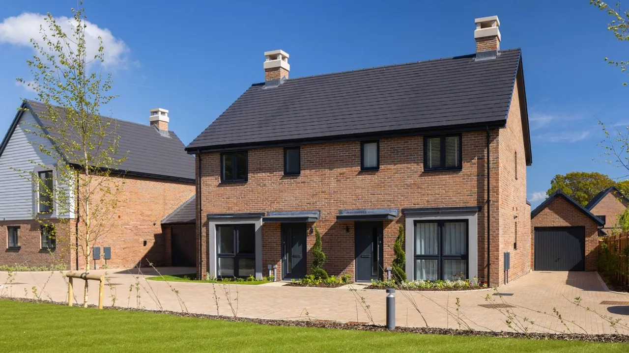 3 bed property for sale, Tawny Owl Way, Hambrook, PO18