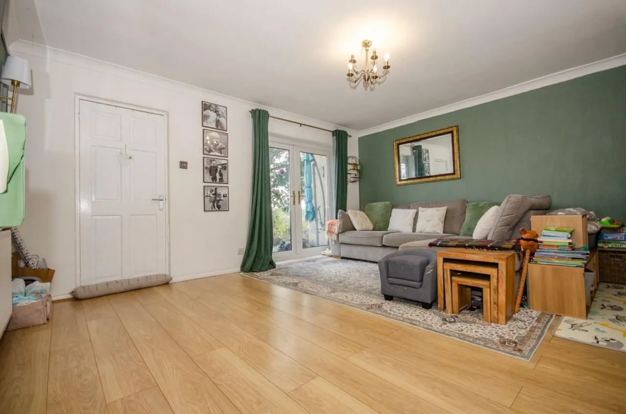 Beaver Close, Winterbourne, BS36, photo 5