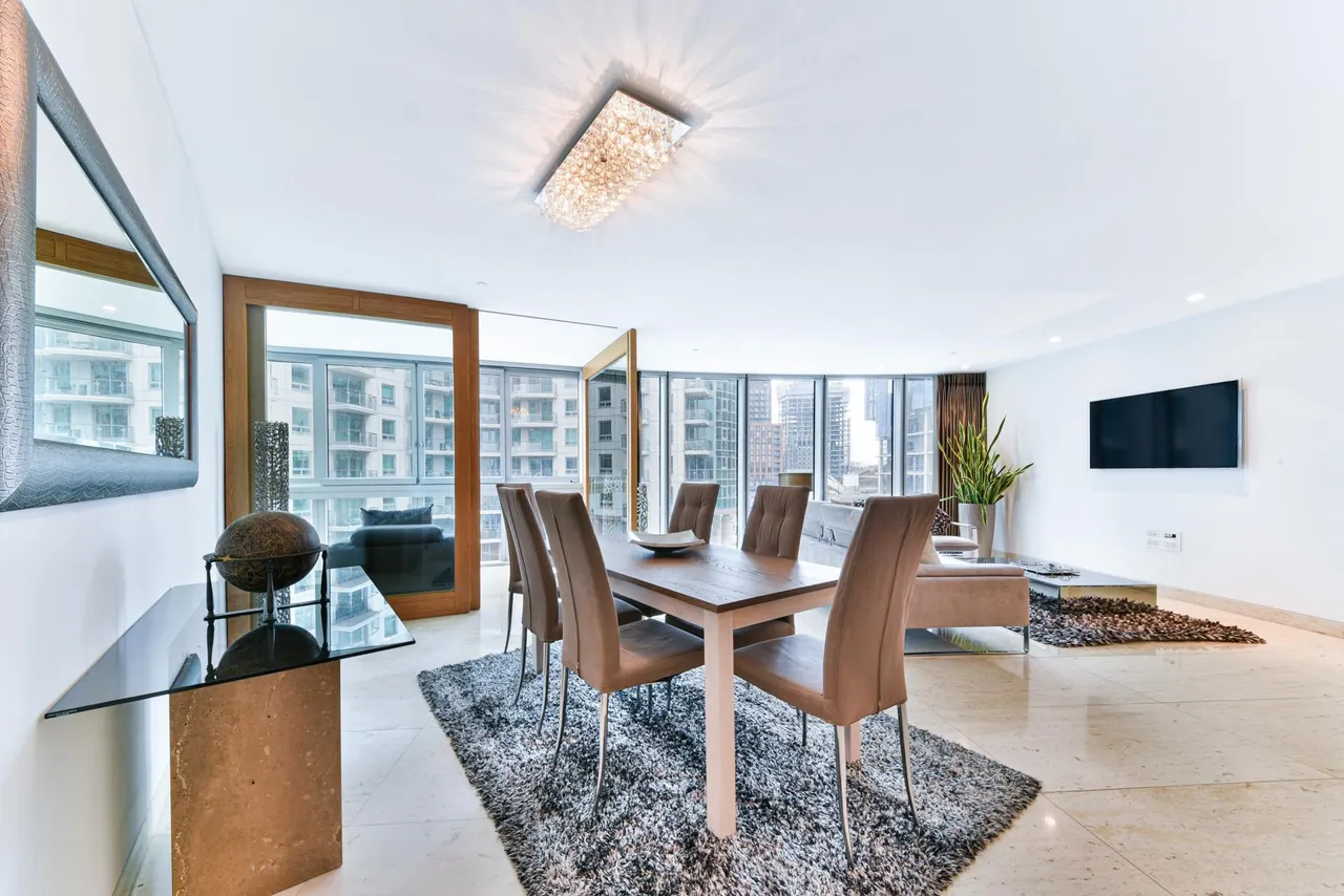 The Tower, St. Georges Wharf, SW8, photo 5