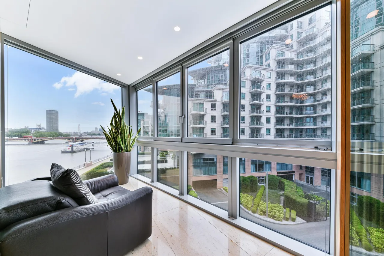 The Tower, St. Georges Wharf, SW8, photo 6