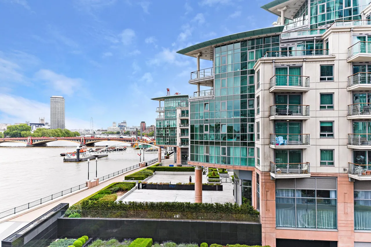 The Tower, St. Georges Wharf, SW8, photo 14