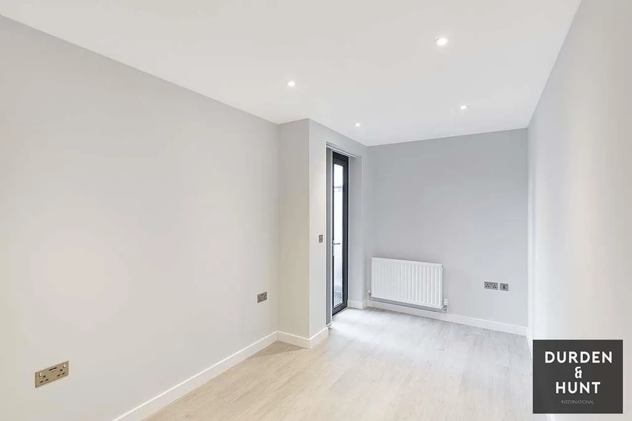 George Lane, London, E18, photo 8