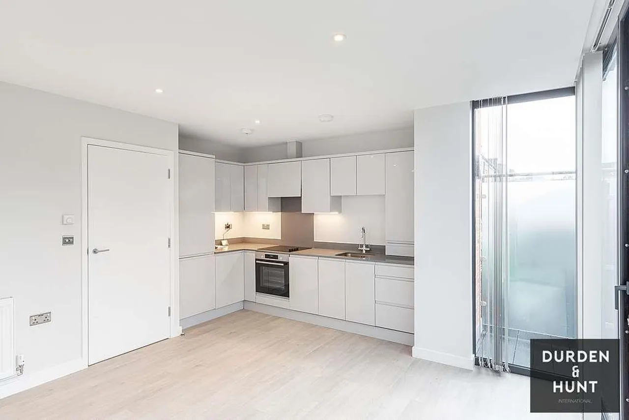 George Lane, London, E18, photo 5