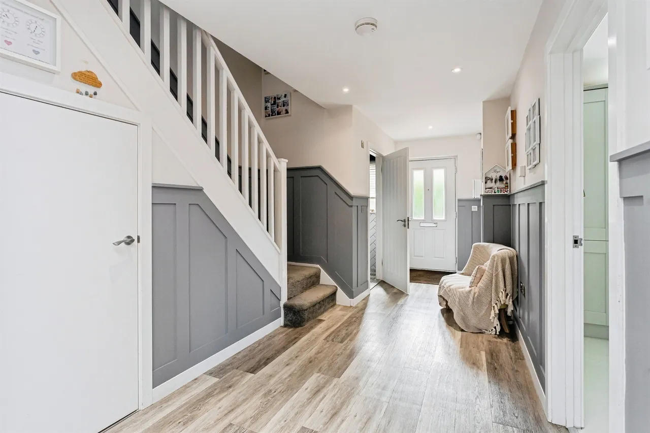 Walnut Close, Burgess Hill, RH15, photo 18