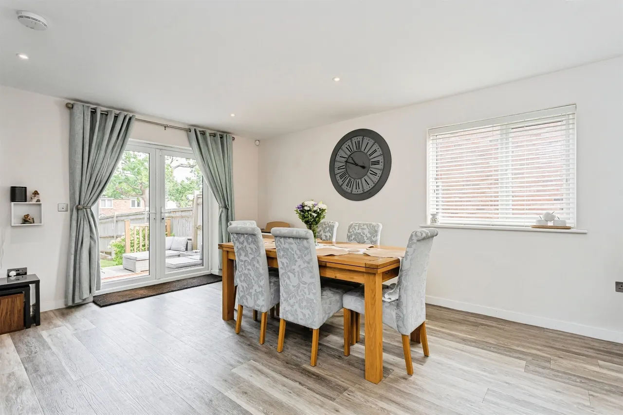 Walnut Close, Burgess Hill, RH15, photo 16