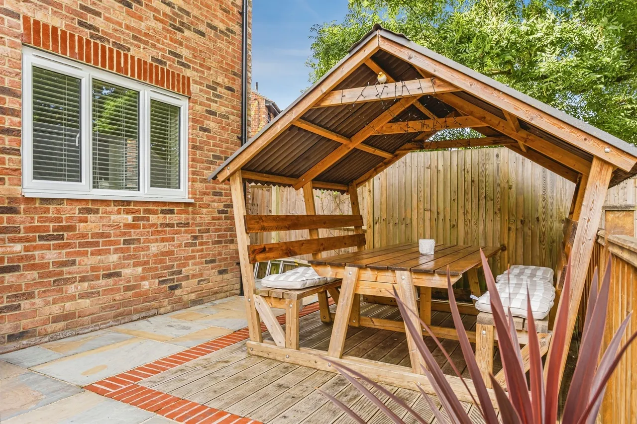 Walnut Close, Burgess Hill, RH15, photo 26