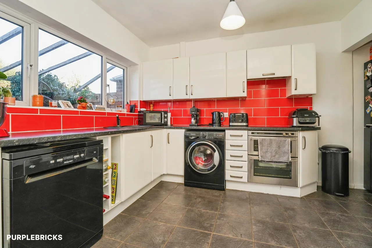 Paygrove Lane, Gloucester, GL2, photo 6