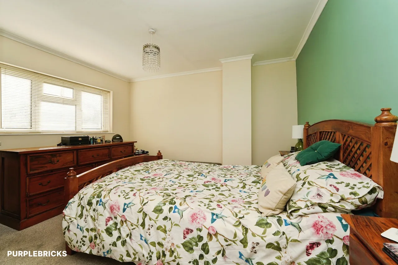 Paygrove Lane, Gloucester, GL2, photo 11