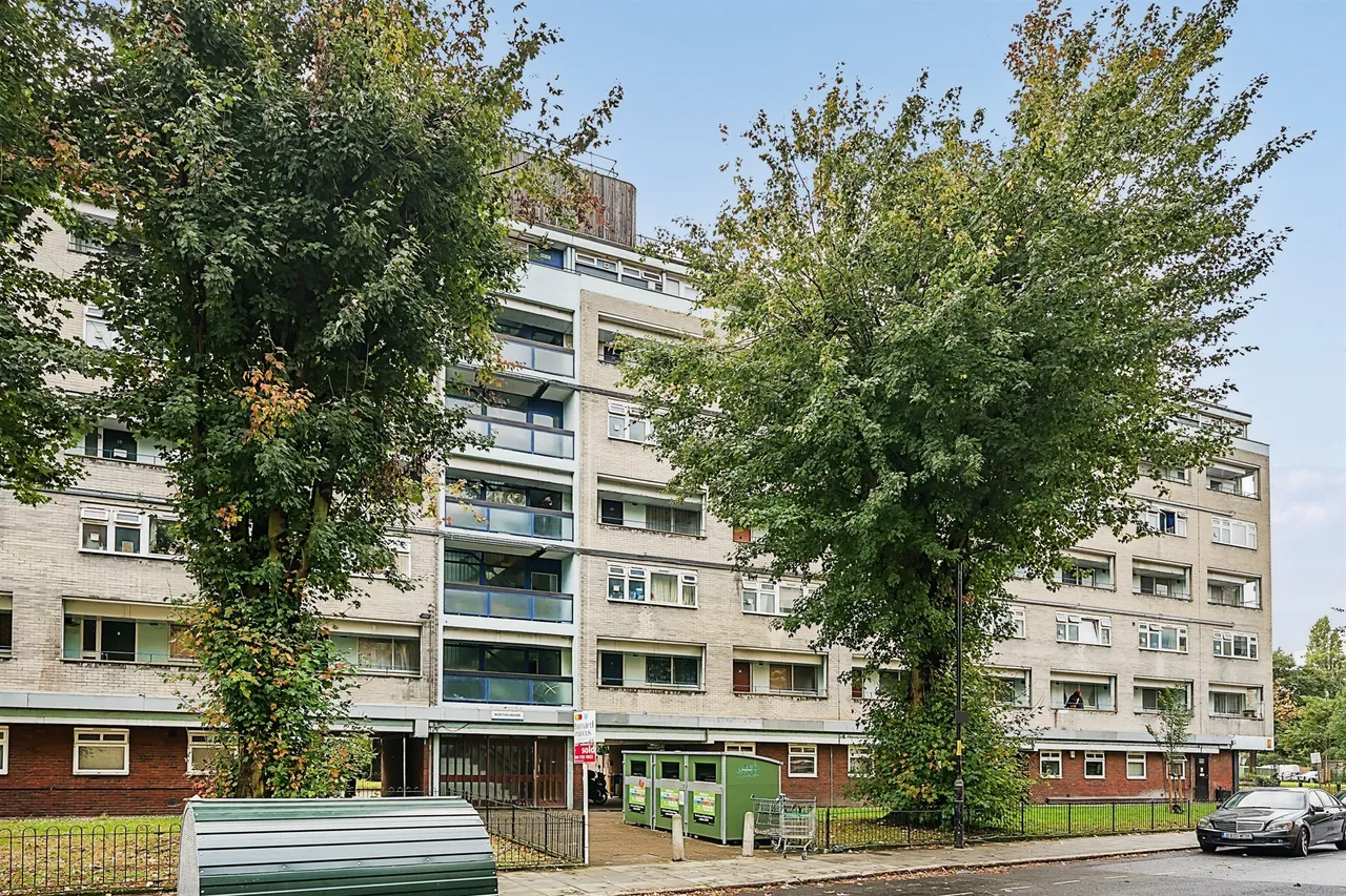 Brandon Estate, London, SE17, photo 3