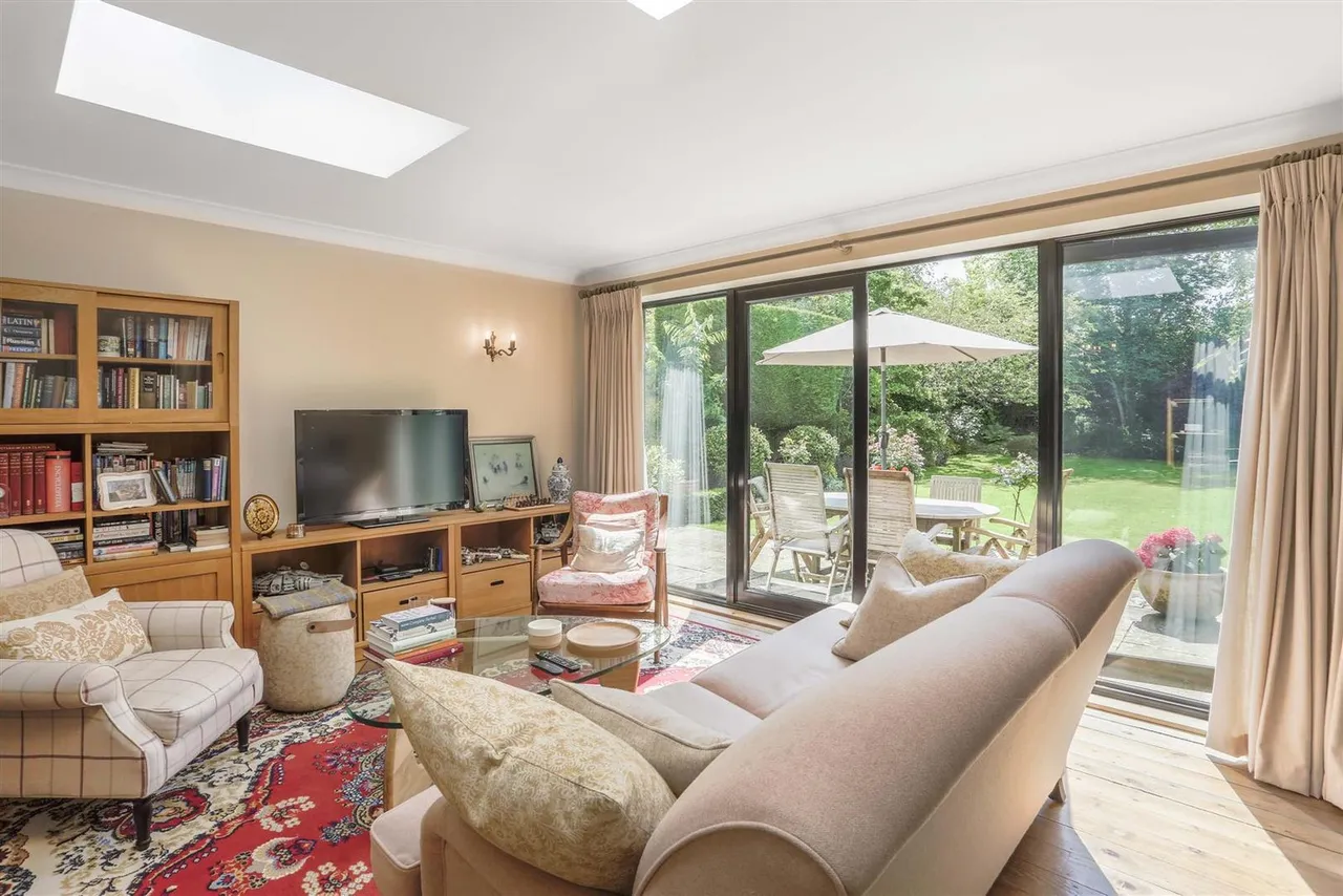 Queensmead Avenue, Ewell, Surrey, KT17 3EQ, photo 6