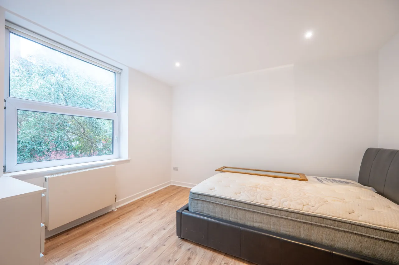 30b St Pauls Avenue, London, photo 12