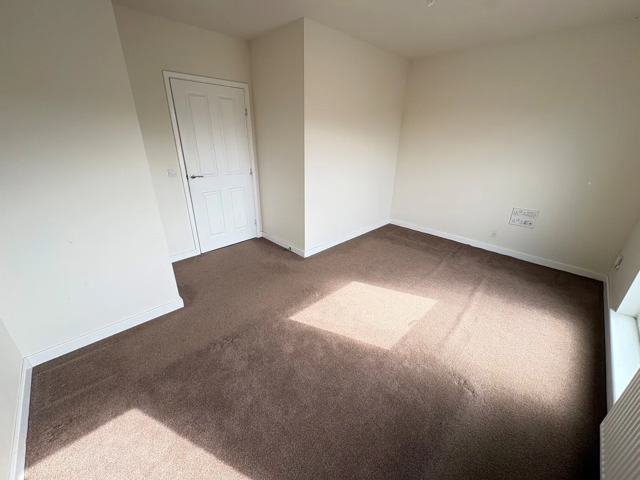 Redwood Crescent, Beeston, NG9, photo 6
