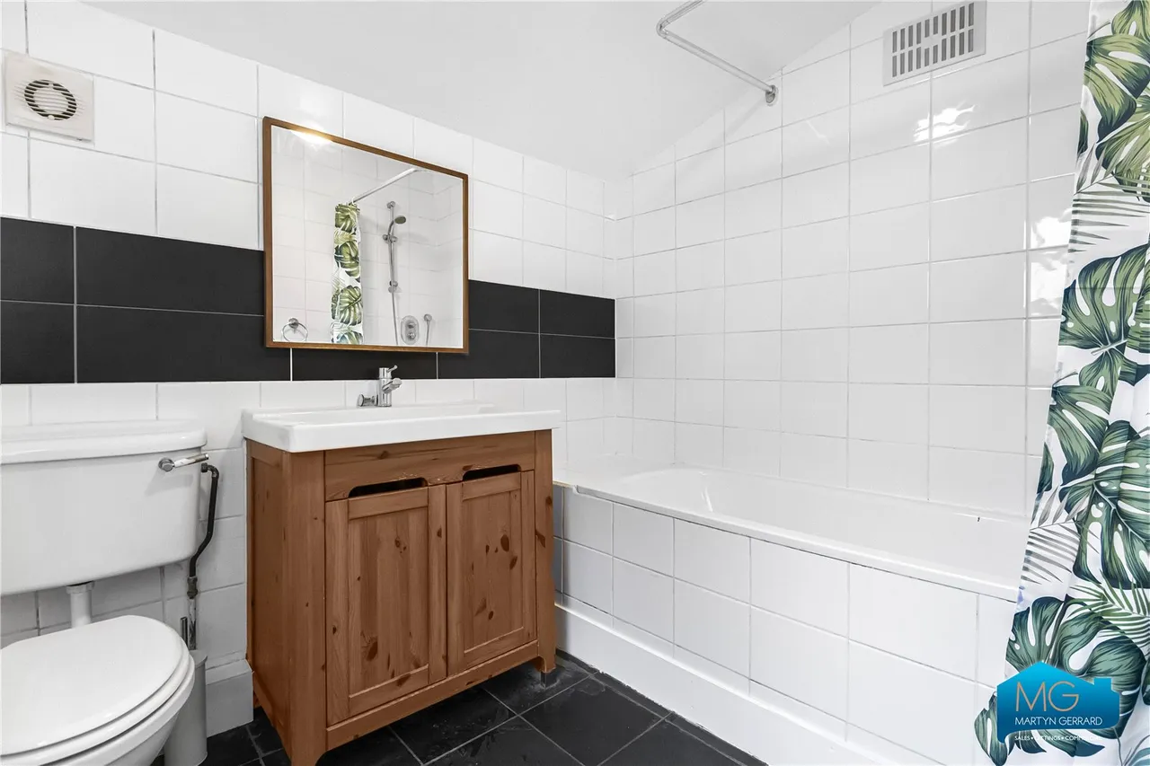 Hampshire Road, Wood Green, N22, photo 14