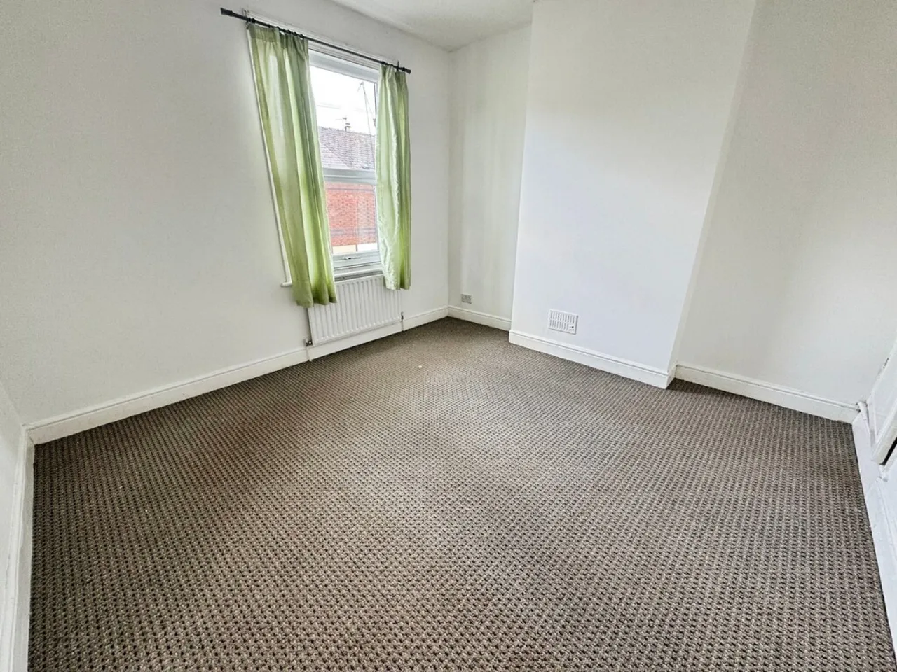 Findern Street, DE22, photo 4
