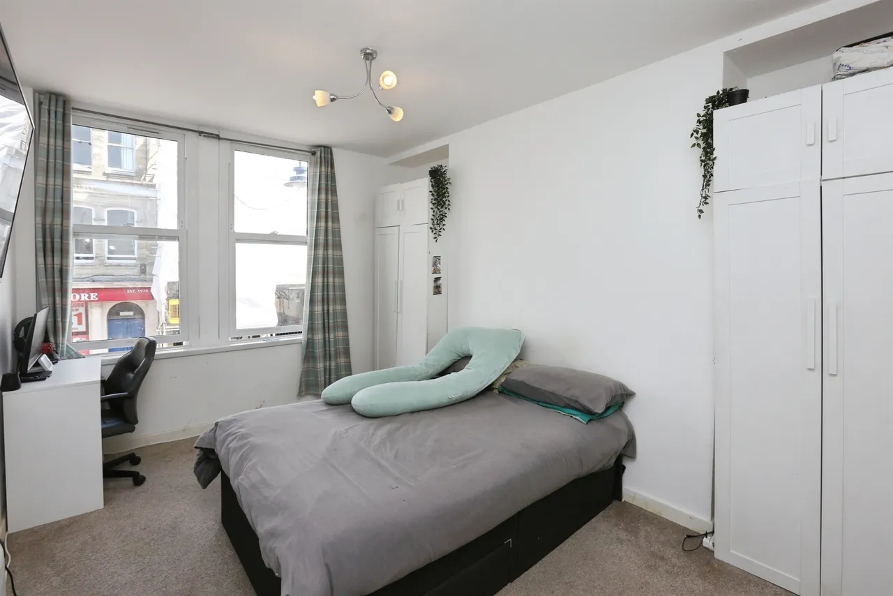 High Street, Gosport, PO12, photo 6