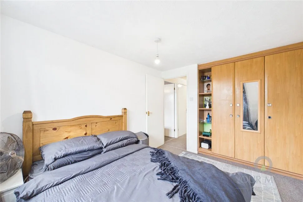 Hirondelle Close, Duston, NN5, photo 10