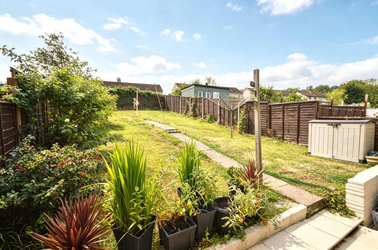 3 bed house for sale — Chalcroft Walk, Bristol