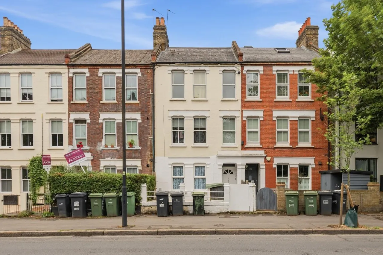 2 bed flat for sale — Coldharbour Lane, London, SE5