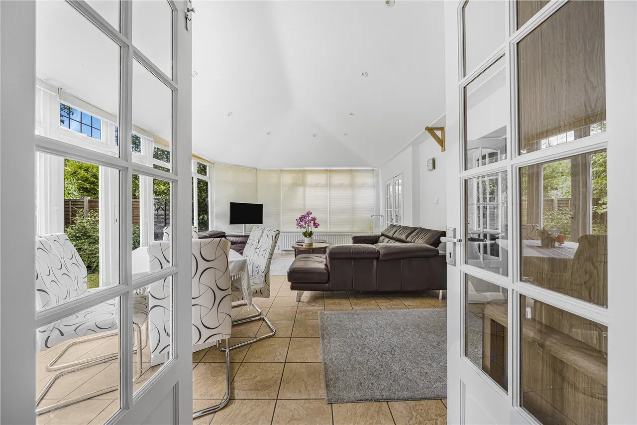 The Riding, Woking, GU21, photo 18