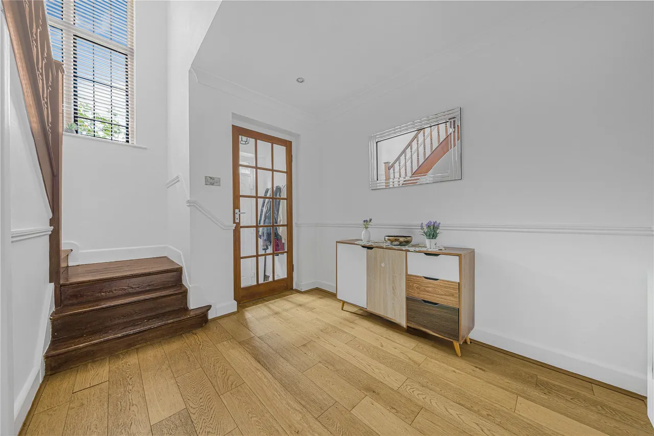 The Riding, Woking, GU21, photo 16
