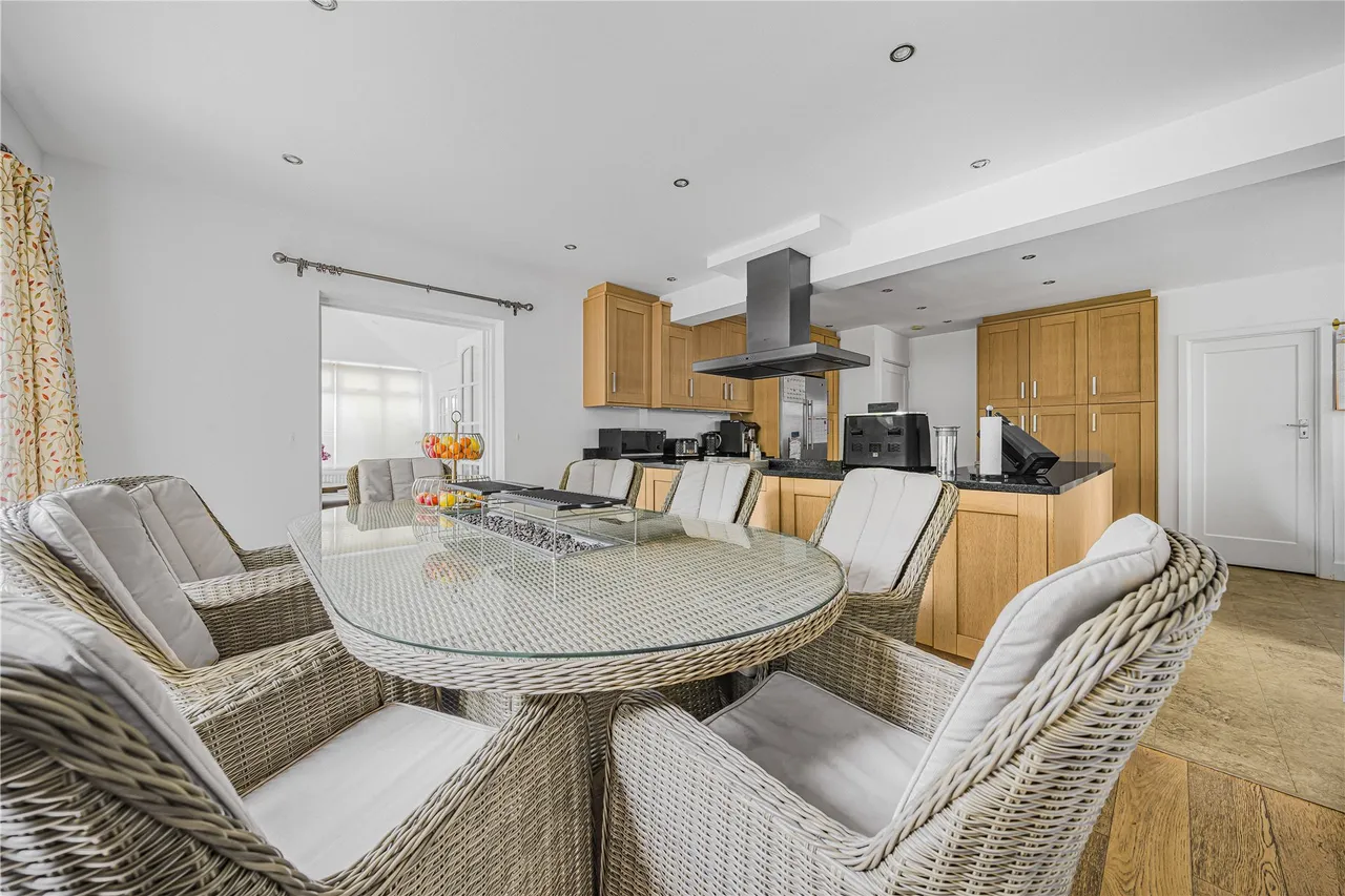 The Riding, Woking, GU21, photo 14