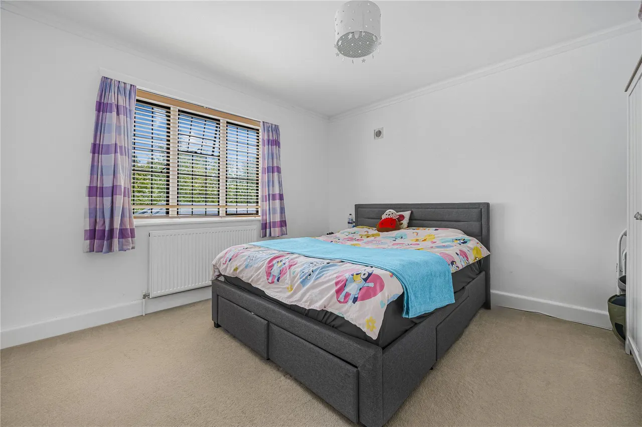 The Riding, Woking, GU21, photo 7